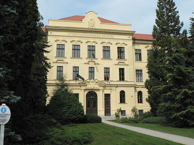 Nyugat-magyarországi Egyetem főépülete, Sopron