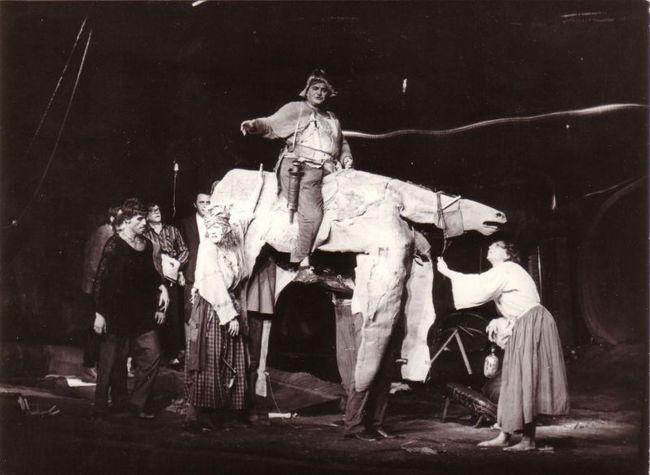 Übü király 1982-ben a Katona József Színházban