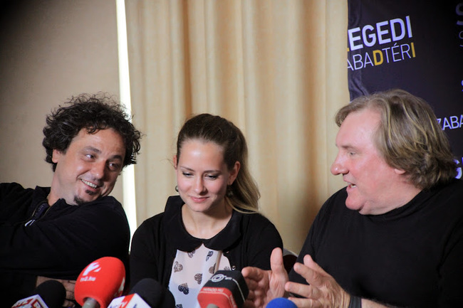 Béres Attila rendező, Gyüdi Melitta tolmács és Gérard Depardieu
